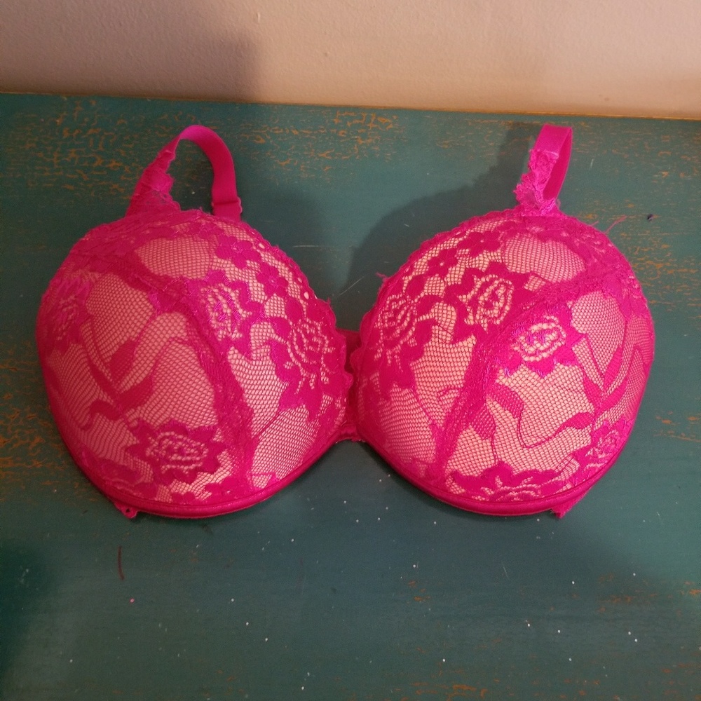 Fredericks pink lace bra 32d